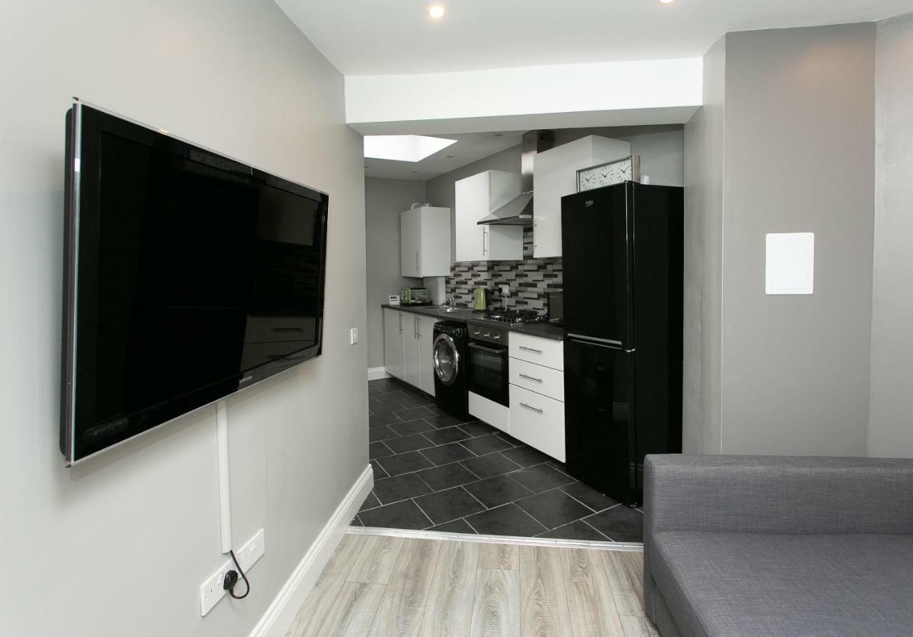 11 College Place North Belfast Exterior photo